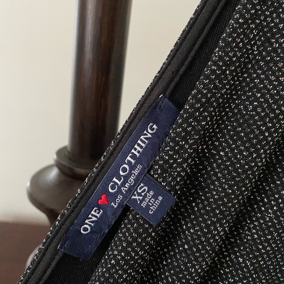 Black shimmer pant romper - Picture 4 of 4